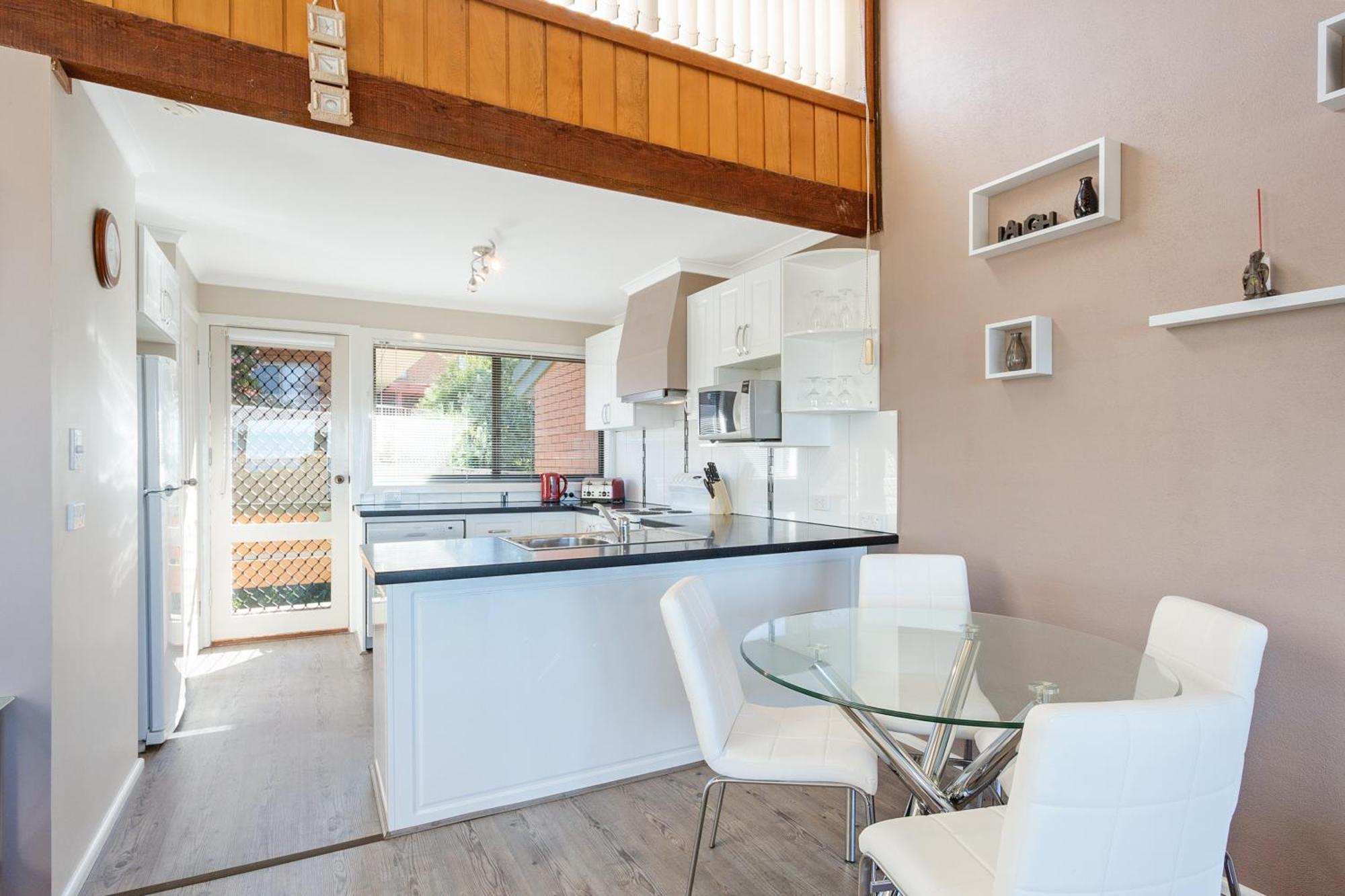Panoramic Townhouses By Lisa Merimbula Exterior photo